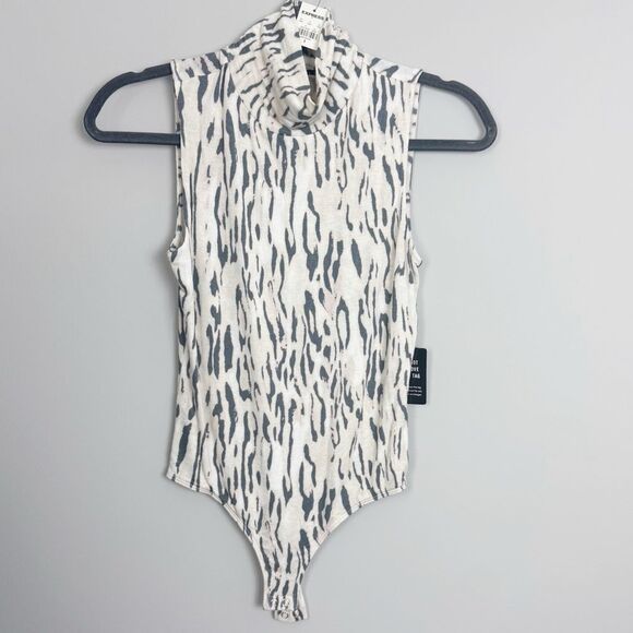 EXPRESS | NEW Animal Print Leopard Sleeveless Turtleneck Bodysuit Women’s Size S - Picture 1 of 7